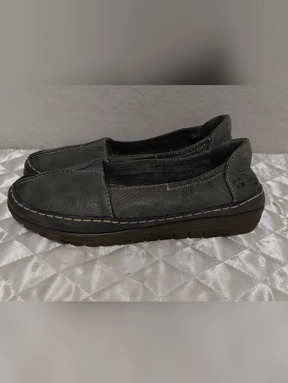 Naturalizer Girls Dark Gray Leather Slip-On Loafers
